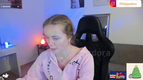 PiinkPandora online show from 12.21.25