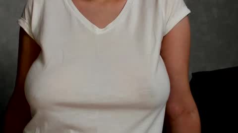 PikaNikaAh online show from 12.22.24