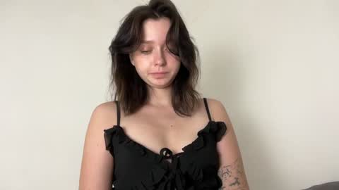 Snapshot of pileacadieri__ chatting on 01.02.25 Trisha online show from 01.02.25