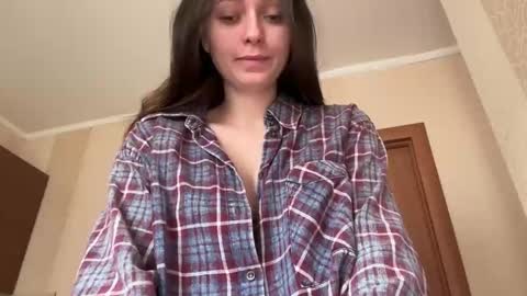 Snapshot of pileacadieri__ chatting on 10.09.25 Trisha online show from 10.09.25