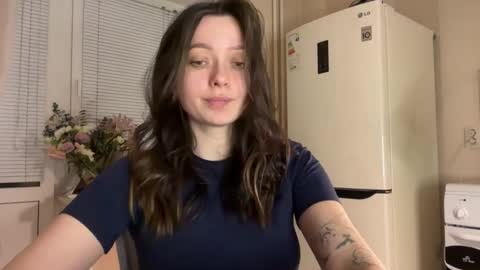 Snapshot of pileacadieri__ chatting on 11.12.25 Trisha online show from 11.12.25