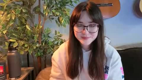 PilloGoddess online show from 05.07.26