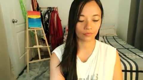 Snapshot of pinay_beauty14 chatting on 05.27.26 pinay beauty14 online show from 05.27.26