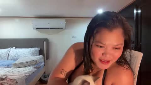 Hot Feb online show from 09.13.25