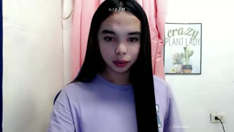 Snapshot of pinay_heart chatting on 11.24.25 heart online show from 11.24.25