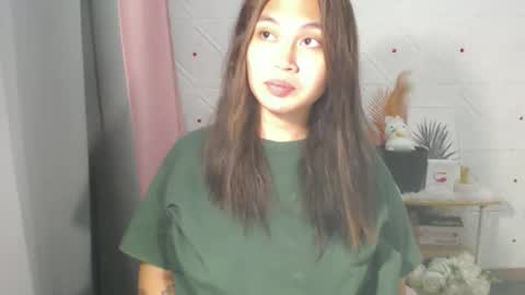 Snapshot of pinay_jenxx chatting on 05.01.26 Jen online show from 05.01.26