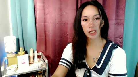 Snapshot of pinay_lucy chatting on 06.22.26 lucyLove online show from 06.22.26