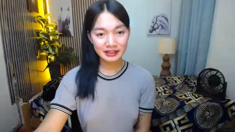 Snapshot of pinay_shenna chatting on 09.12.25 Shenna online show from 09.12.25