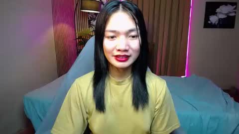 Snapshot of pinay_shenna chatting on 09.18.25 Shenna online show from 09.18.25