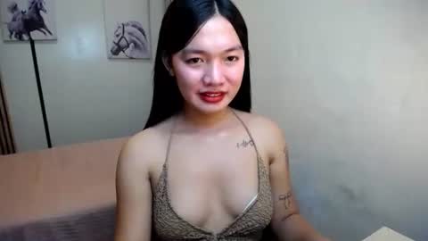 Snapshot of pinay_shenna chatting on 11.23.25 Shenna online show from 11.23.25