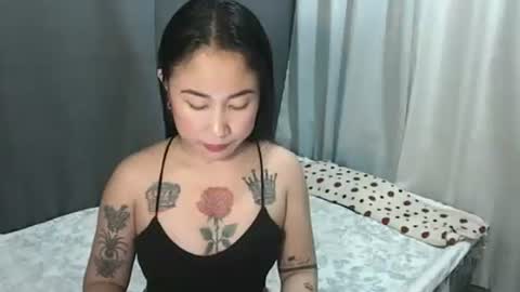 yumie  online show from 04.08.26