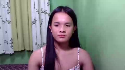 pinaymorena_rhowe online show from 12.05.24