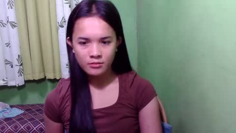 pinaymorena_rhowe online show from 12.08.24