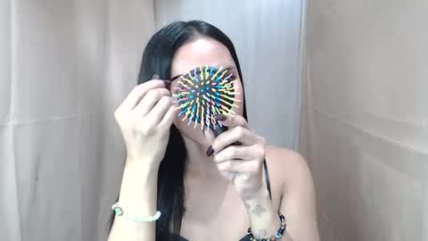 Snapshot of pinaysweatwetlover69 chatting on 10.13.25 celistina Crwford online show from 10.13.25