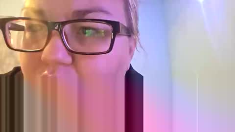 Snapshot of pincheguera chatting on 10.11.25 pincheguera online show from 10.11.25