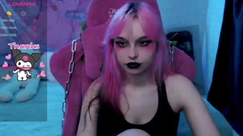 Snapshot of pineapple_dope chatting on 12.22.24 Nancy online show from 12.22.24