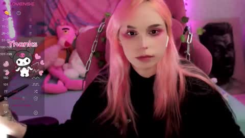 Snapshot of pineapple_dope chatting on 02.28.25 Nancy online show from 02.28.25