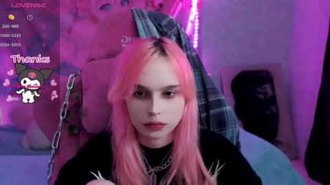 Snapshot of pineapple_dope chatting on 03.12.25 Nancy online show from 03.12.25