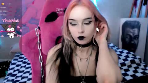 Snapshot of pineapple_dope chatting on 02.24.26 Nancy online show from 02.24.26