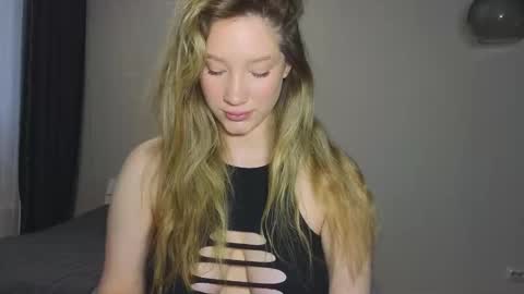   online show from 12.03.25