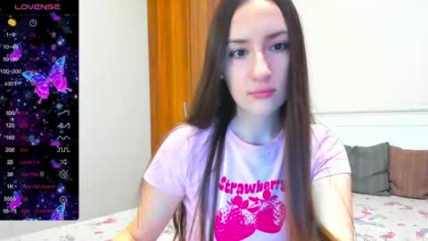 Snapshot of pink_soda33 chatting on 06.15.26 pink_soda33 online show from 06.15.26