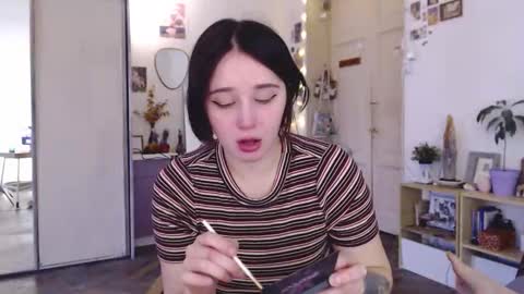 Snapshot of pink_soup chatting on 10.23.25 Sony online show from 10.23.25