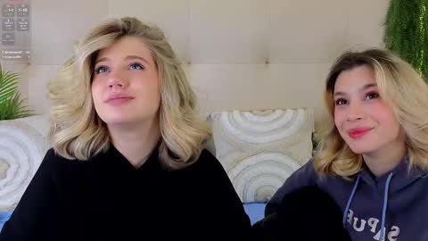 Snapshot of pinkadele chatting on 11.13.25 Adele online show from 11.13.25