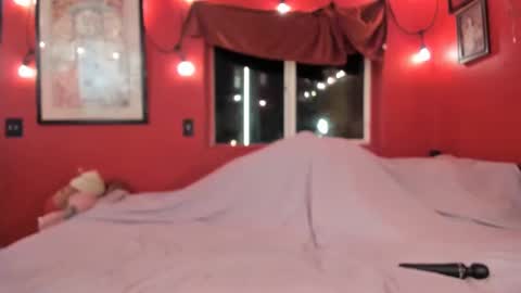 Virginity smiles online show from 12.20.24