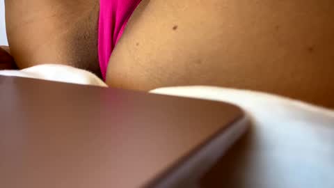 Pink Camerra online show from 02.02.25