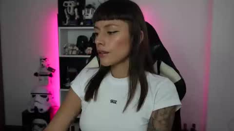 Emily online show from 04.18.26