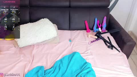 Helen Goat online show from 01.16.25