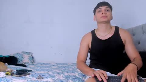 Snapshot of pinksmile_1 chatting on 09.30.25 pinksmile_1 online show from 09.30.25