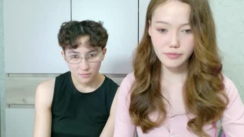 Li long hair and Ru short hair online show from 05.23.26