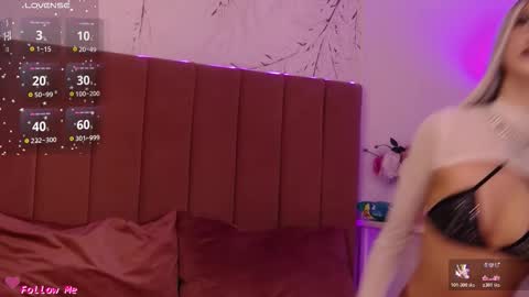 Snapshot of pinkyspark chatting on 11.27.25 Pinky online show from 11.27.25