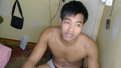 Snapshot of pinoy_brix chatting on 06.20.26 pinoy_brix online show from 06.20.26