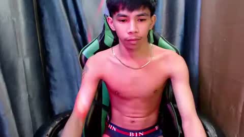 Snapshot of pinoy_oyd69 chatting on 05.09.26 pinoy_oyd69 online show from 05.09.26
