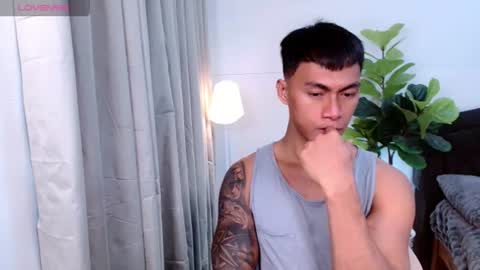 Snapshot of pinoymilker chatting on 06.14.26 ethan online show from 06.14.26