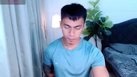 Snapshot of pinoymilker chatting on 06.22.26 ethan online show from 06.22.26