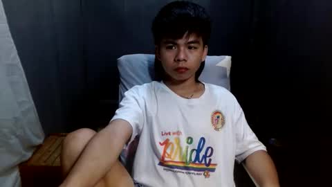 Snapshot of pinoymonstercock_xx chatting on 11.23.25 WIN WIN JAY AR online show from 11.23.25