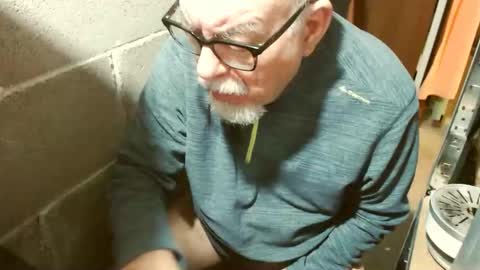 Snapshot of pippetta1 chatting on 12.19.25 pippetta1 online show from 12.19.25