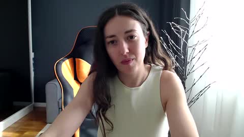 piscesgirl06 online show from 01.14.25