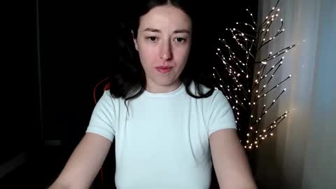 piscesgirl06 online show from 01.23.25