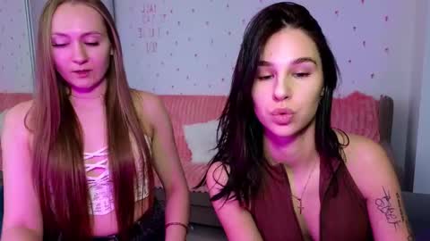 Snapshot of pixie_molly chatting on 02.10.26 Molly online show from 02.10.26