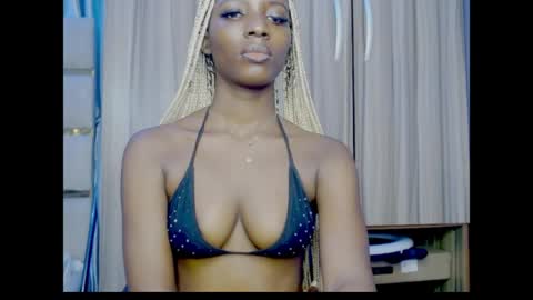 Ella online show from 07.04.26