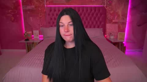 pixiehott online show from 10.17.25