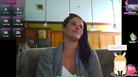 Snapshot of pixieluxxx chatting on 05.12.26 PixieLuxXx online show from 05.12.26