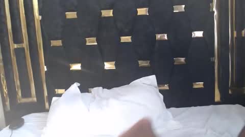 Snapshot of pixietease1 chatting on 02.11.26 pixietease1 online show from 02.11.26