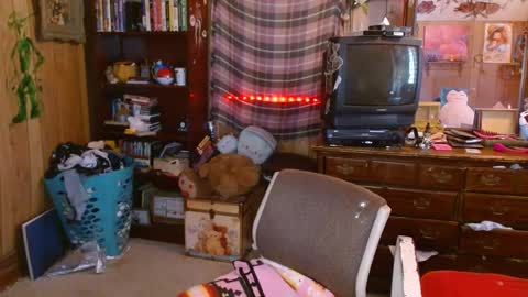 Snapshot of pixinun chatting on 01.30.25 Izzy online show from 01.30.25