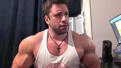 Snapshot of pizza_biceps chatting on 01.17.26 pizza_biceps online show from 01.17.26