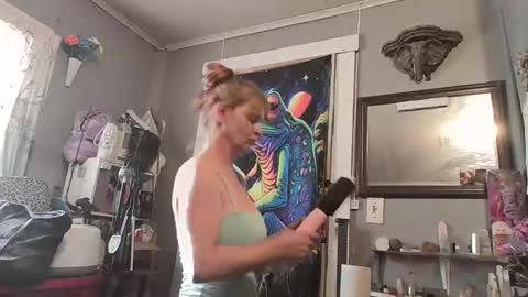 Snapshot of pizzedwife chatting on 04.07.26 pizzedwife online show from 04.07.26